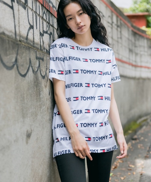 TOMMY HILFIGER（トミーヒルフィガー）の「Tommy Hilfiger/トミーヒルフィガー REPEATED FLAG SCRIPT PRINT TEE 総柄半袖Tシャツ（Tシャツ/カットソー・メンズ・ホワイト/ネイビー・XL/L/M/S）」の15枚目の写真