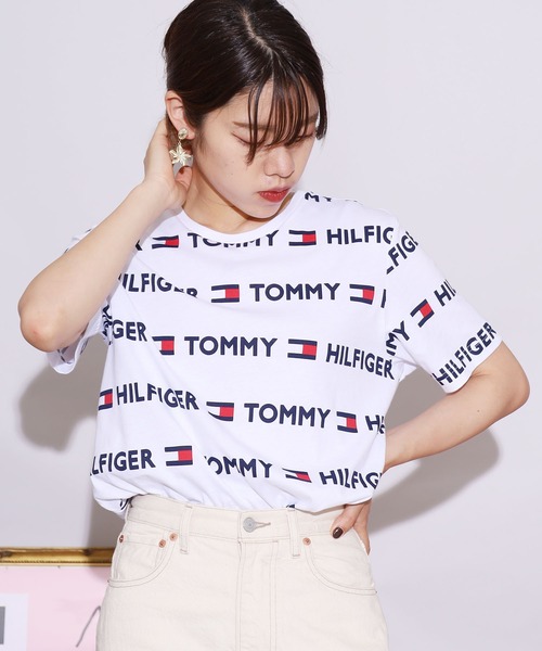 TOMMY HILFIGER（トミーヒルフィガー）の「Tommy Hilfiger/トミーヒルフィガー REPEATED FLAG SCRIPT PRINT TEE 総柄半袖Tシャツ（Tシャツ/カットソー・メンズ・ホワイト/ネイビー・XL/L/M/S）」の16枚目の写真