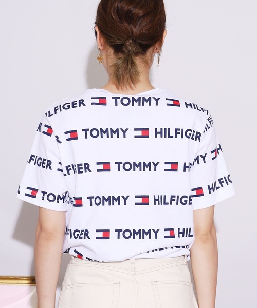TOMMY HILFIGER（トミーヒルフィガー）の「Tommy Hilfiger/トミーヒルフィガー REPEATED FLAG SCRIPT PRINT TEE 総柄半袖Tシャツ（Tシャツ/カットソー・メンズ・ホワイト/ネイビー・XL/L/M/S）」の13枚目の写真