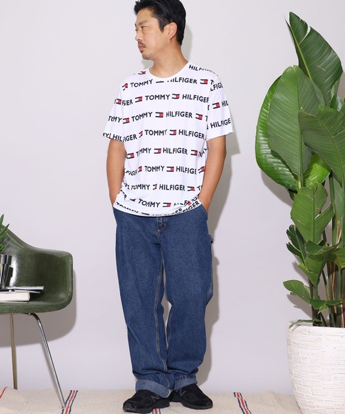 TOMMY HILFIGER（トミーヒルフィガー）の「Tommy Hilfiger/トミーヒルフィガー REPEATED FLAG SCRIPT PRINT TEE 総柄半袖Tシャツ（Tシャツ/カットソー・メンズ・ホワイト/ネイビー・XL/L/M/S）」の21枚目の写真