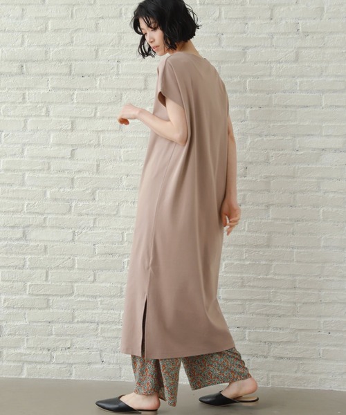 LAKOLE（ラコレ）の「スムースコットンフレンチスリーブワンピース / LAKOLE（ワンピース・レディース・ブラック/ベージュ/レッド/ライトベージュ・SMALL/MEDIUM）」の3枚目の写真