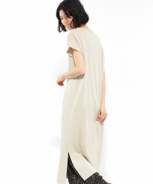 LAKOLE（ラコレ）の「スムースコットンフレンチスリーブワンピース / LAKOLE（ワンピース・レディース・ブラック/ベージュ/レッド/ライトベージュ・SMALL/MEDIUM）」の6枚目の写真