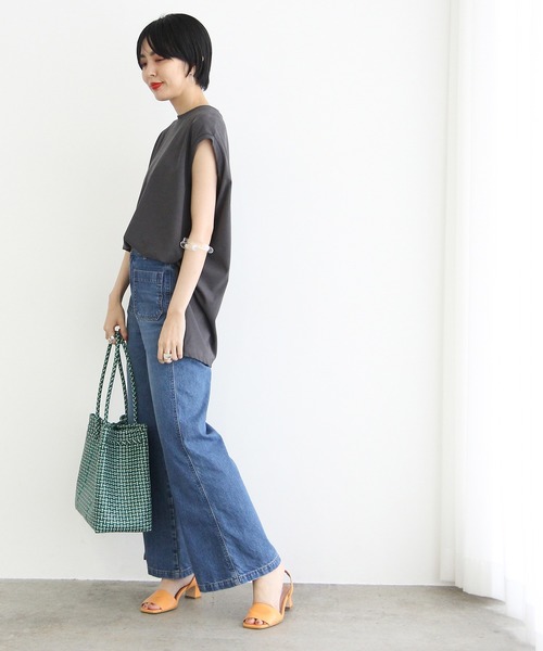 ADAM ET ROPE'（アダムエロペ）の「オーバーサイズノースリーブTee（タンクトップ・レディース・チャコールグレー/オフホワイト/オレンジ・FREE）」の13枚目の写真