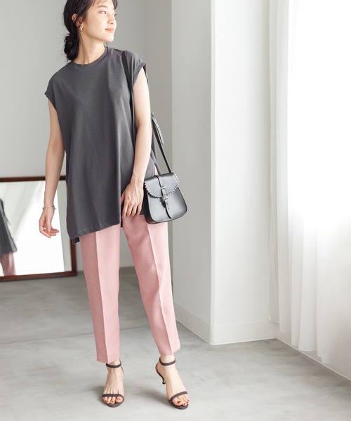 ADAM ET ROPE'（アダムエロペ）の「オーバーサイズノースリーブTee（タンクトップ・レディース・チャコールグレー/オフホワイト/オレンジ・FREE）」の9枚目の写真