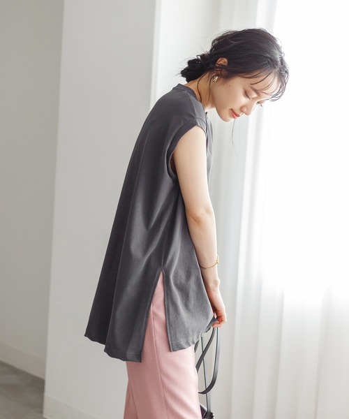 ADAM ET ROPE'（アダムエロペ）の「オーバーサイズノースリーブTee（タンクトップ・レディース・チャコールグレー/オフホワイト/オレンジ・FREE）」の7枚目の写真