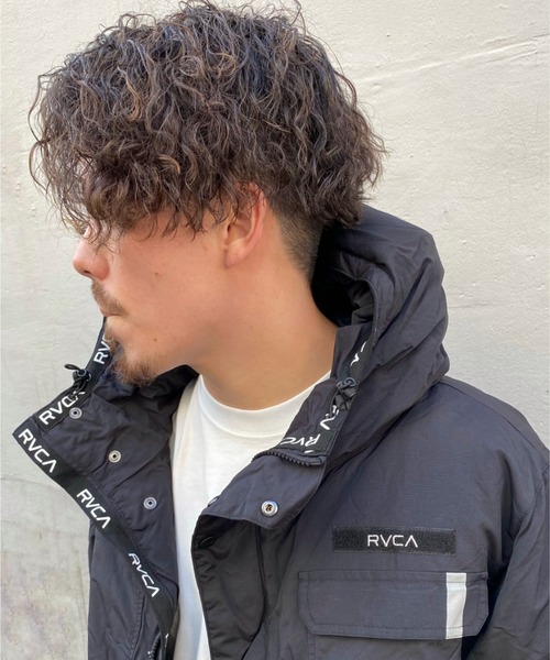 RVCA（ルーカ）の「RVCA/ルーカ ナイロンマウンテンジャケット BA042 