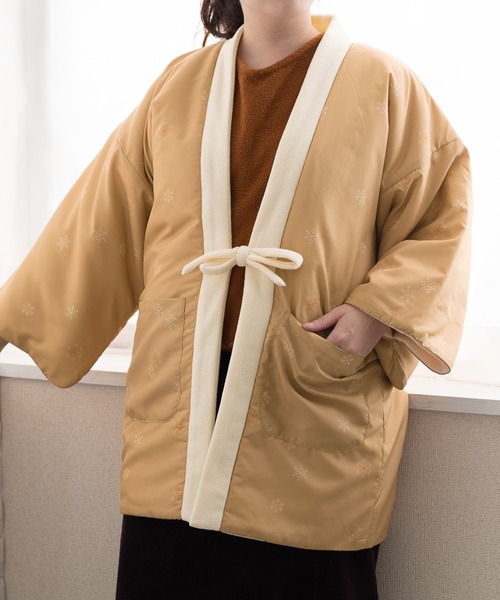 KYOETSU(キョウエツ)の「リバーシブルフリース半纏(その他アウター・レディース・ブラック系その他/グレー系その他/ブラウン系その他/ブルー系その他/イエロー系その他/ピンク系その他/レッド系その他/ブルー系その他2・M/L)」の4枚目の写真