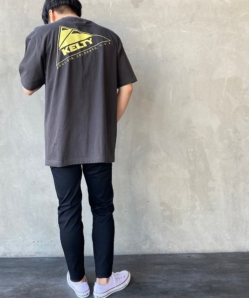 KELTY（ケルティ）の「[KELTY/ケルティ] 別注 バックビッグロゴプリントＴシャツ（Tシャツ/カットソー・レディース・ライトグレー/グリーン/スミクロ/ホワイト/パープル/サンドベージュ・M/L/XS/S）」の7枚目の写真