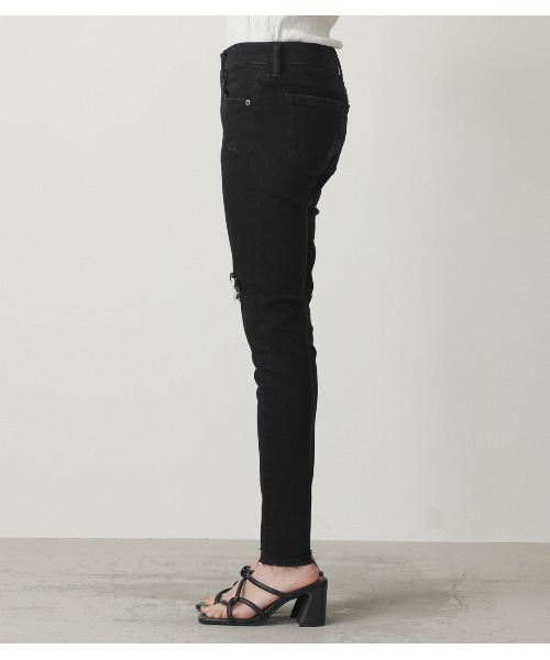 AZUL by moussy（アズールバイマウジー）の「CRASH DENIM SKINNY/クラッシュデニムスキニー（デニムパンツ・レディース・ダークブルー/ライトブルー/ブラック/ホワイト・MEDIUM/XX-SMALL/LARGE/X-SMALL/SMALL/X-LARGE）」の18枚目の写真