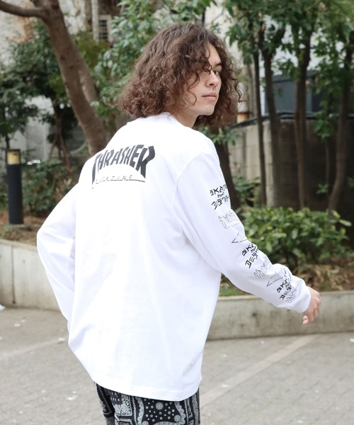 THRASHER(スラッシャー)の「別注 THRASHER/スラッシャー MAG LOGO OF SLEEVE L/S TEE 長袖Tシャツ(Tシャツ/カットソー・メンズ・ホワイト/ブラック/ブラウン・M/L/XL)」の2枚目の写真