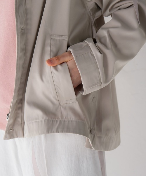 socolla（ソコラ）の「【socolla】ダブルフェイスフレアマウンテンパーカー（その他アウター・レディース・ブラック/ベージュ/ブルー・S/M）」の8枚目の写真