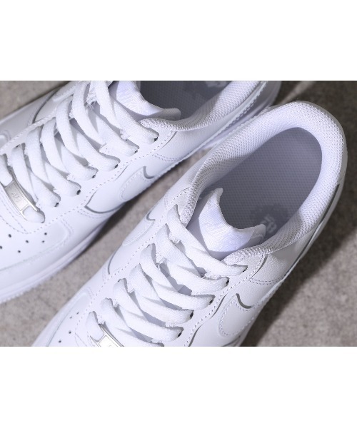 NIKE（ナイキ）の「NIKE ナイキ WMNS AIR FORCE 1 07 DD8959-100（スニーカー・レディース・ホワイト・23㎝/24㎝/23.5㎝/24.5㎝/25㎝/22.5㎝）」の10枚目の写真