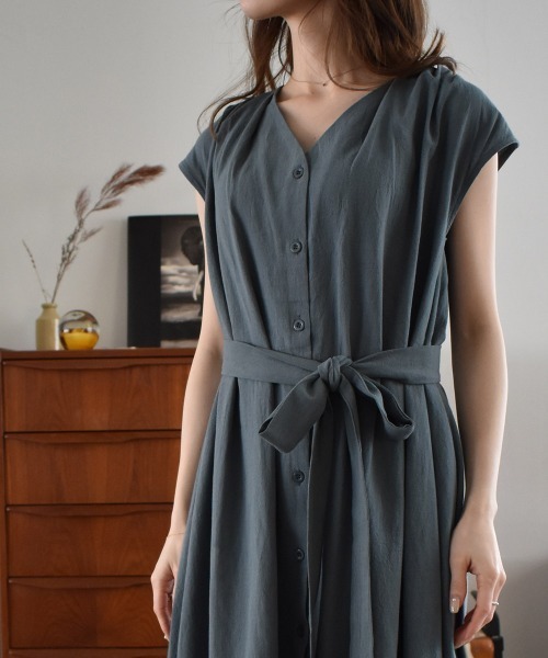 solleim（ソルレム）の「リネンライクウエストマークタックロングワンピース（ワンピース・レディース・ベージュ/ブラック/ブルーグレー・FREE）」の9枚目の写真