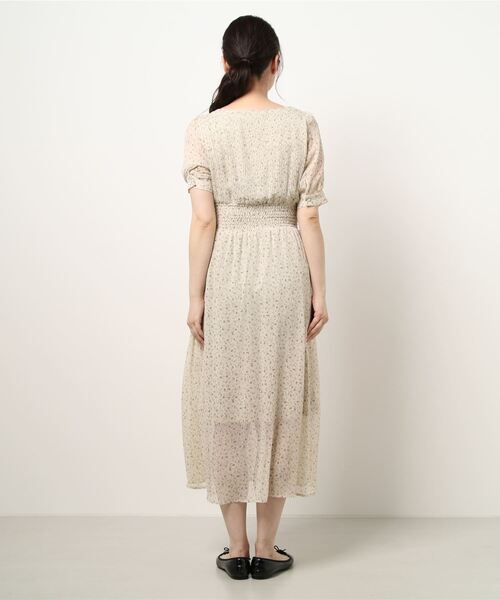 archives（アルシーヴ）の「花柄シフォンプリーツワンピース（ワンピース・レディース・ブラック/ブルー/アイボリー・MEDIUM）」の5枚目の写真