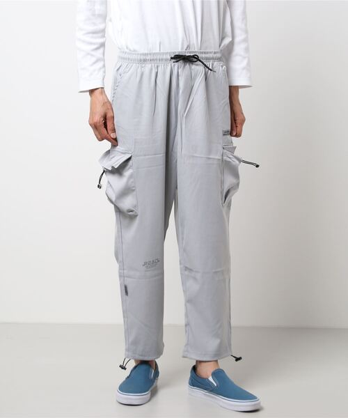 HOOK(フック)の「【HOOK】 裾絞りカーゴパンツ(カーゴパンツ・メンズ・ライトグレー/ブラック/レッド・M/L/XXL/XL)」の4枚目の写真