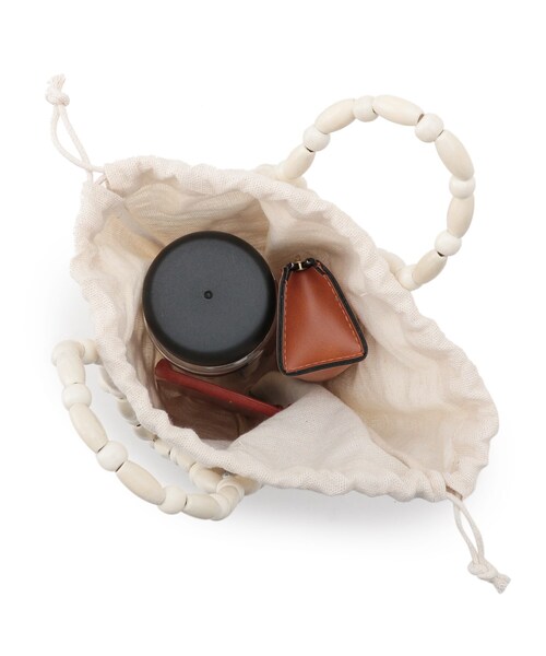 AG by aquagirl（エージーバイアクアガール）の「◆ウッドビーズバッグ（トートバッグ・レディース・ブラウン系/オフホワイト・00）」の8枚目の写真