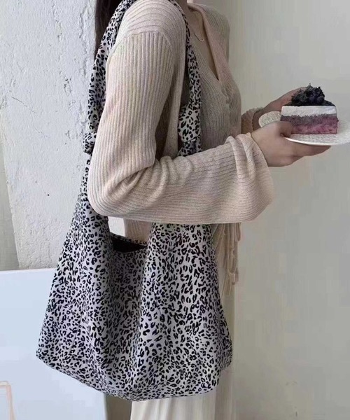 ammy.（エイミードット）の「【 ammy. / エイミードット 】 アニマル レオパード ソフト ワンショルダー トートバッグ（トートバッグ・レディース・ホワイト/ブラウン・FREE）」の11枚目の写真