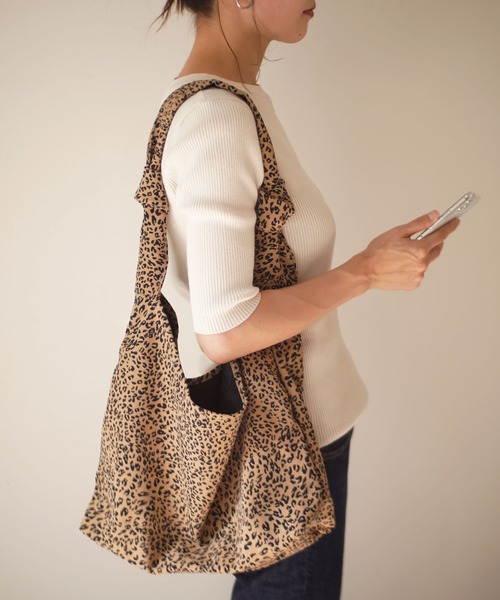 ammy.（エイミードット）の「【 ammy. / エイミードット 】 アニマル レオパード ソフト ワンショルダー トートバッグ（トートバッグ・レディース・ホワイト/ブラウン・FREE）」の10枚目の写真