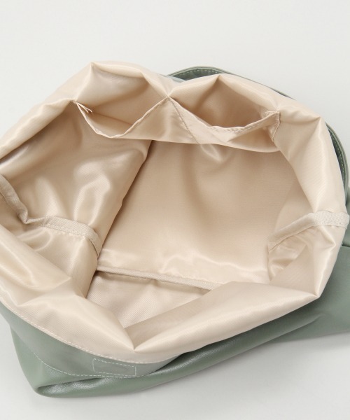 RAGEBLUE(レイジブルー)の「フェイクレザーBIGトート/948711(ショルダーバッグ・レディース・ベージュ/ベージュ系その他/ブルー系その他/ブラック/ライトグリーン/レッド系その他/ライトブルー・FREE)」の22枚目の写真