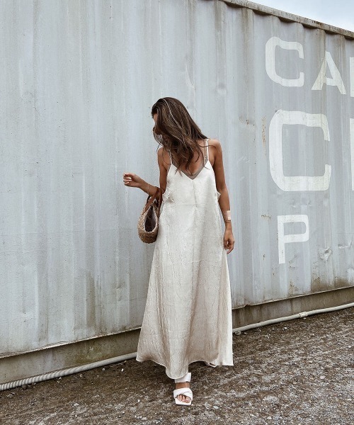 esutoreja（エストレジャ）の「バッククロスウェーブワンピース（ワンピース・レディース・ブラック/イエロー系その他/サーモンピンク・FREE）」の5枚目の写真