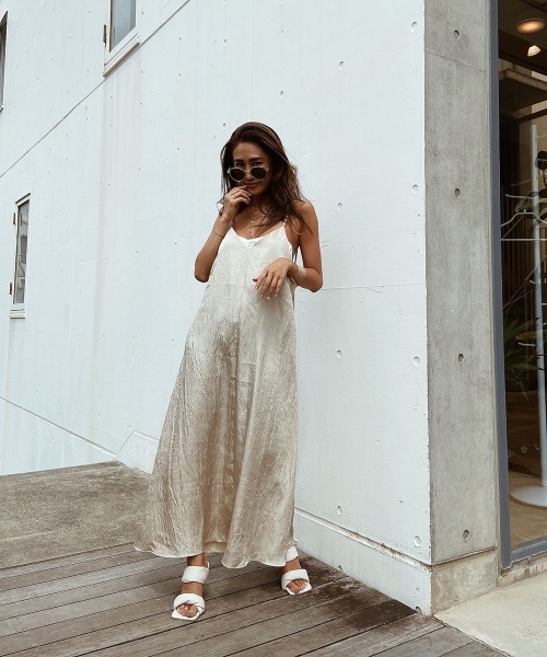 esutoreja（エストレジャ）の「バッククロスウェーブワンピース（ワンピース・レディース・ブラック/イエロー系その他/サーモンピンク・FREE）」の9枚目の写真