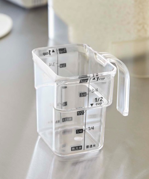 tower（タワー）の「tower（タワー）密閉米びつ10kg 計量カップ付（キッチン収納・レディース・ホワイト/ブラック・ONE SIZE）」の4枚目の写真