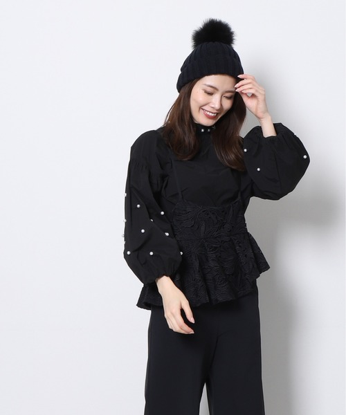 Re.Verofonna(ヴェロフォンナ)の「パール付ボリュームスリーブシャツ(シャツ/ブラウス・レディース・ピンク/ブルー/ホワイト/ブラック・MEDIUM)」の3枚目の写真