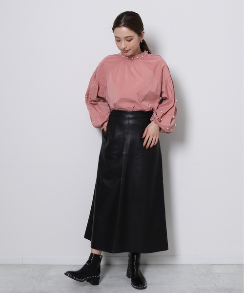 Re.Verofonna(ヴェロフォンナ)の「パール付ボリュームスリーブシャツ(シャツ/ブラウス・レディース・ピンク/ブルー/ホワイト/ブラック・MEDIUM)」の7枚目の写真