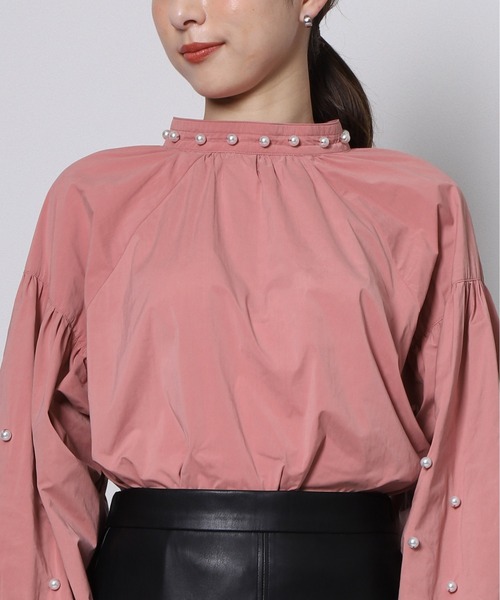 Re.Verofonna(ヴェロフォンナ)の「パール付ボリュームスリーブシャツ(シャツ/ブラウス・レディース・ピンク/ブルー/ホワイト/ブラック・MEDIUM)」の9枚目の写真