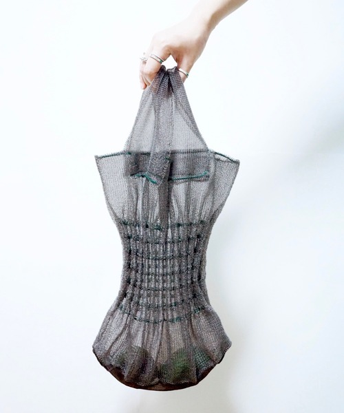 malamute(マラミュート)の「【malamute】sherbet bag(トートバッグ・レディース・ブラック/ベージュ/ライトグリーン・FREE)」の2枚目の写真