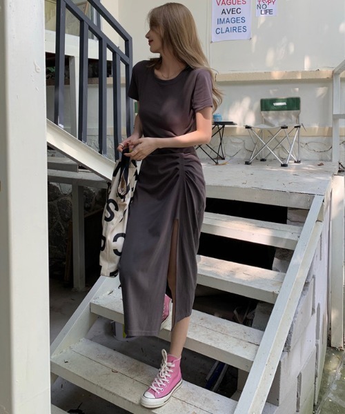 Opinion korean town（オピニオン コリアン タウン）の「Ｔシャツマキシワンピース（ワンピース・レディース・ブラック/チャコールグレー・FREE）」の4枚目の写真