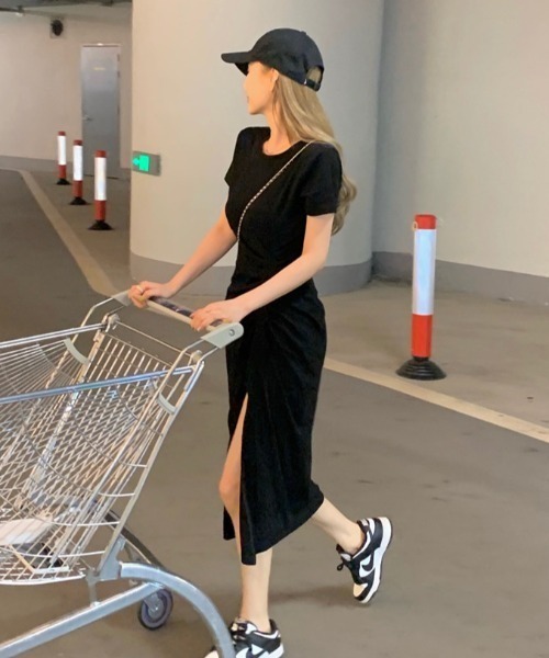 Opinion korean town（オピニオン コリアン タウン）の「Ｔシャツマキシワンピース（ワンピース・レディース・ブラック/チャコールグレー・FREE）」の5枚目の写真