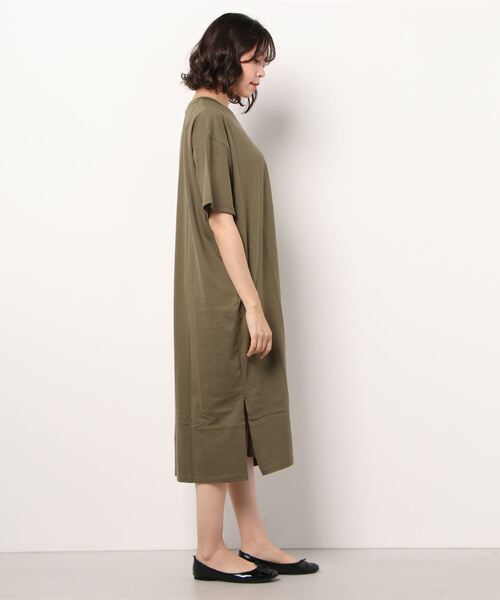 SILVER BULLET（シルバーバレット）の「『BANANA TRIP/バナナトリップ』ポケット付きVネックTシャツワンピース【b】（ワンピース・レディース・カーキ/ホワイト/ブラック・L/M）」の4枚目の写真