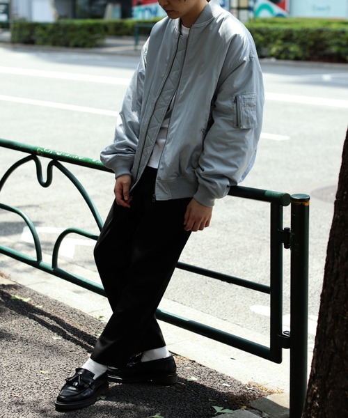 BeAMS DOT（ビームスドット）の「BeAMS DOT / オーバーサイズ MA-1 ジャケット（MA-1・メンズ・ライトブルー/ブラック・MEDIUM/LARGE）」の3枚目の写真