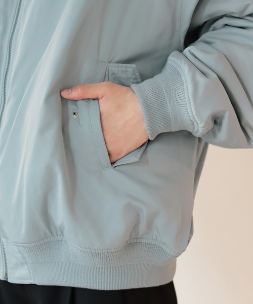 BeAMS DOT（ビームスドット）の「BeAMS DOT / オーバーサイズ MA-1 ジャケット（MA-1・メンズ・ライトブルー/ブラック・MEDIUM/LARGE）」の4枚目の写真