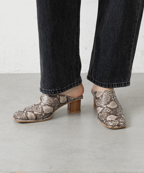 prose verse（プロズヴェール）の「ウッドヒールステッチ入りミュール（パンプス・レディース・ブラック/ベージュ/アイボリー・SMALL/MEDIUM/LARGE/X-LARGE/XX-LARGE/X-SMALL）」の11枚目の写真