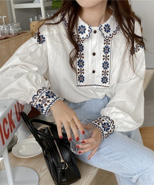 Diosfront（ディオスフロント）の「バルーンスリーブ刺繍ブラウス（シャツ/ブラウス・レディース・ホワイト/ネイビー/ライトブルー/ブラック・M/L）」の20枚目の写真