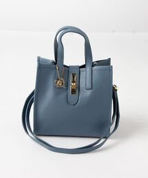 【LAURA DI MAGGIO/ ラウラディマッジョ）ひねりスクエアトートバッグ