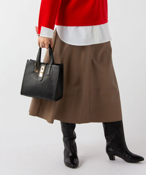 LAURA DI MAGGIO(ローラディマッジオ)の「【LAURA DI MAGGIO/ ラウラディマッジョ)ひねりスクエアトートバッグ(トートバッグ・レディース・グレイッシュブルー/ベージュ/ブラック・FREE)」の2枚目の写真