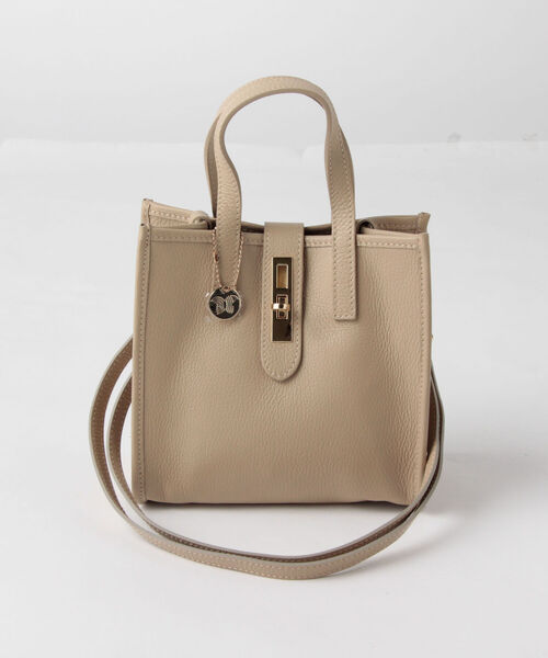 LAURA DI MAGGIO(ローラディマッジオ)の「【LAURA DI MAGGIO/ ラウラディマッジョ)ひねりスクエアトートバッグ(トートバッグ・レディース・グレイッシュブルー/ベージュ/ブラック・FREE)」の6枚目の写真