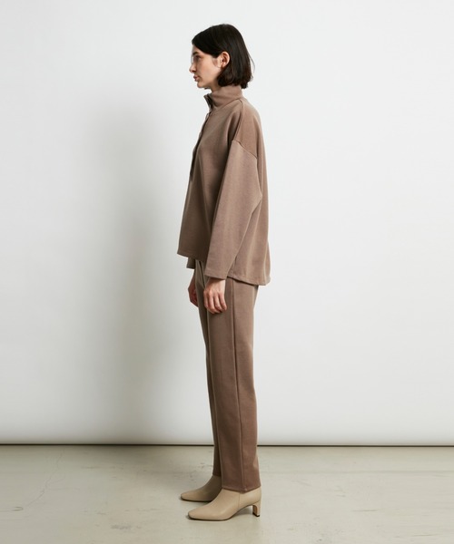 HELIOPOLE(エリオポール)の「WOOL JERSEY STAND NECK PO(Tシャツ/カットソー・レディース・ブラック/ダークブラウン・1)」の9枚目の写真