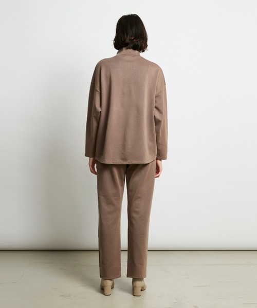 HELIOPOLE(エリオポール)の「WOOL JERSEY STAND NECK PO(Tシャツ/カットソー・レディース・ブラック/ダークブラウン・1)」の8枚目の写真