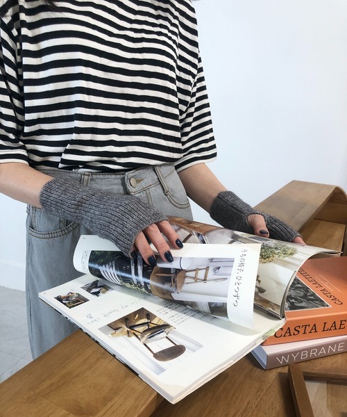 me+em select（ミームセレクト）の「フィンガーレス ニット手袋（手袋・レディース・ブラック/ベージュ/グレー/アイボリー・FREE）」の19枚目の写真