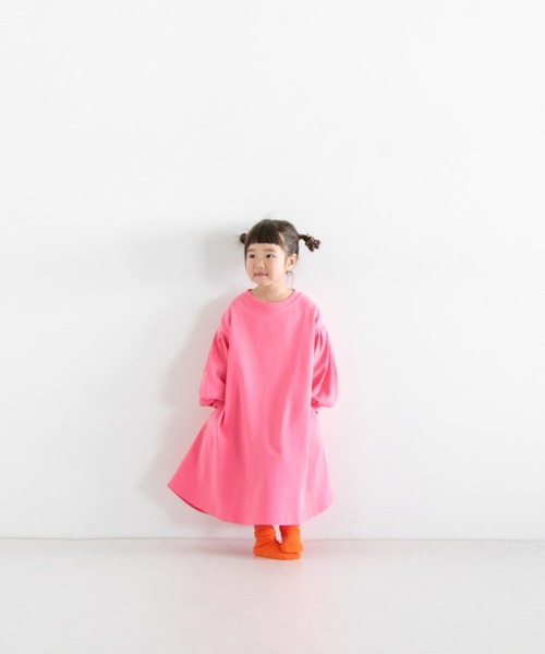 LOWRYS FARM（ローリーズファーム）の「ＵＳＡＢＩＧパフワンピースＬＳ　264366（ワンピース・キッズ・ブラック/ピンク/グリーン・110cm/120cm/130cm/140cm/150cm）」の4枚目の写真