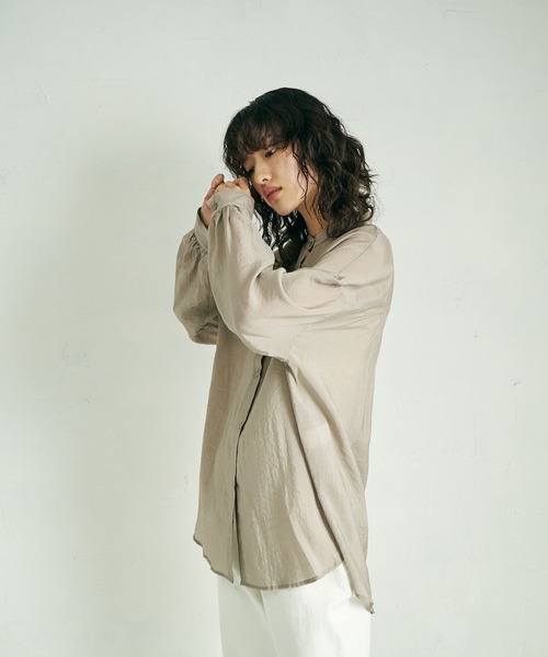 4youstory（フォーユーストーリー）の「【4youstory】スタンドカラーギャザースリーブシャツ（シャツ/ブラウス・レディース・パープル/オフホワイト/イエロー/モカ・MEDIUM）」の3枚目の写真