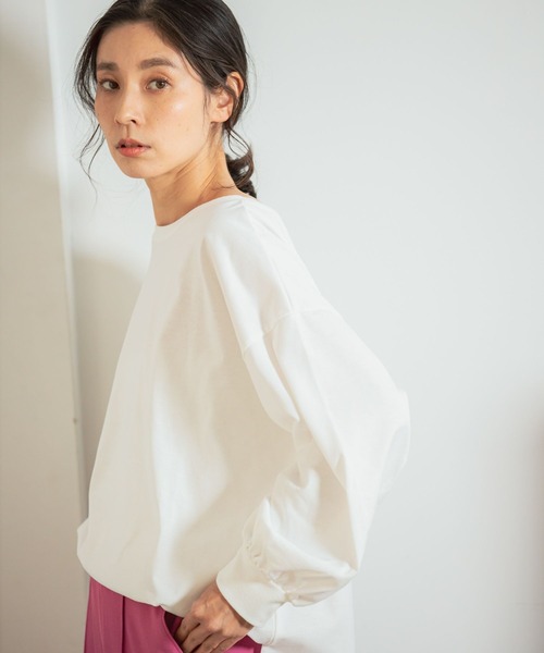 LEPSIM(レプシィム)の「オーバースリットソデパフプルオーバー 259274(Tシャツ/カットソー・レディース・グレー/オフホワイト/ブルー/ライトグリーン・FREE)」の2枚目の写真