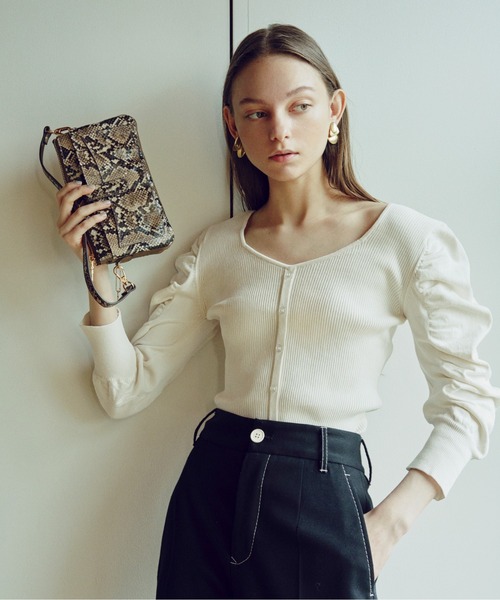 SALON de RUBAN（サロンドルヴァン）の「【SALON de RUBAN / サロン ド ルヴァン】 ミニショルダー（ショルダーバッグ・レディース・ブラック/ベージュ・FREE）」の2枚目の写真