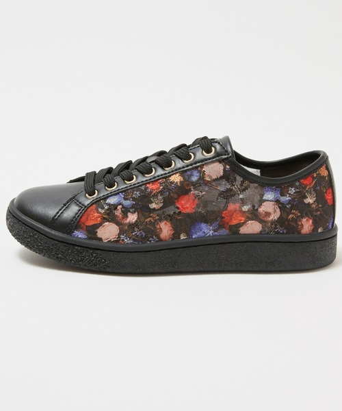 +diana(プラスダイアナ)の「【名画アートプリント】チュールスニーカー(スニーカー・レディース・イエロー/グリーン/ブラック/ネイビー/ピンク/ホワイト/ベージュ/ブルー・24.5cm/23.5cm/24.0cm/23.0cm/22.0cm/22.5cm/25.0cm/25.5cm/21.5cm)」の15枚目の写真