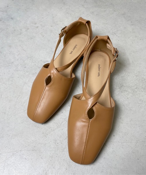 StyleSea(スタイルシー)の「クロスストラップフラットシューズ(パンプス・レディース・アイボリー/ベージュ・25cm/24.5cm/24cm/23.5cm)」の1枚目の写真