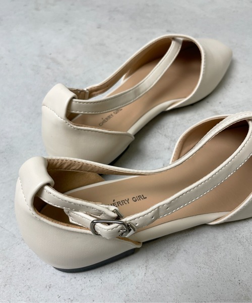StyleSea(スタイルシー)の「クロスストラップフラットシューズ(パンプス・レディース・アイボリー/ベージュ・25cm/24.5cm/24cm/23.5cm)」の3枚目の写真